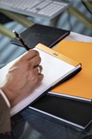 Bloc Rhodia A5 ligné + marge 80 feuilles 80g orange-3