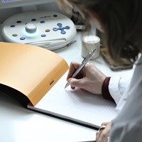 Bloc Rhodia A5 ligné + marge 80 feuilles 80g orange-4
